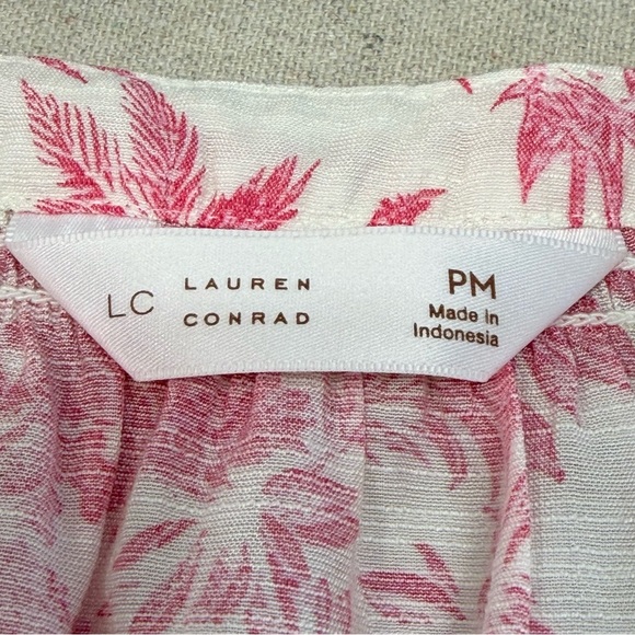 LC Lauren Conrad - Pink & White Tropical Blouse - Size PM - Picture 7 of 13